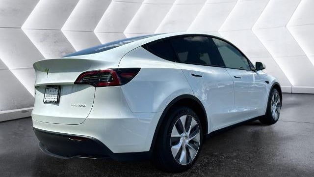 2023 Tesla Model Y Base