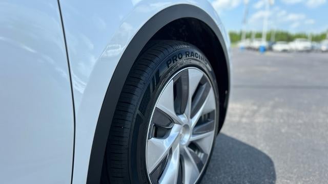 2023 Tesla Model Y Base