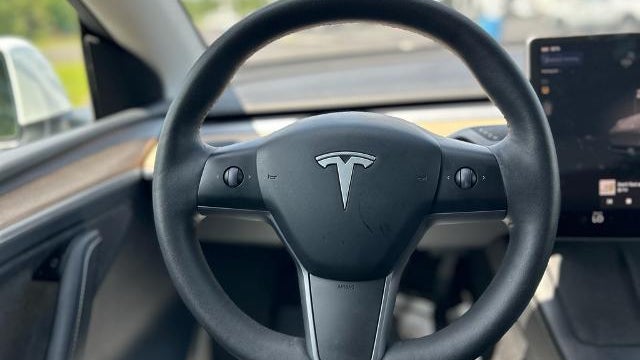 2023 Tesla Model Y Base