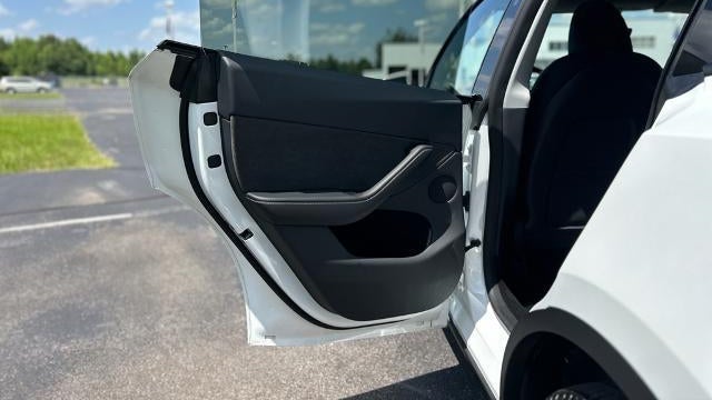 2023 Tesla Model Y Base