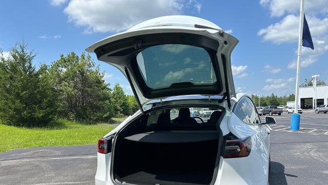 2023 Tesla Model Y Base