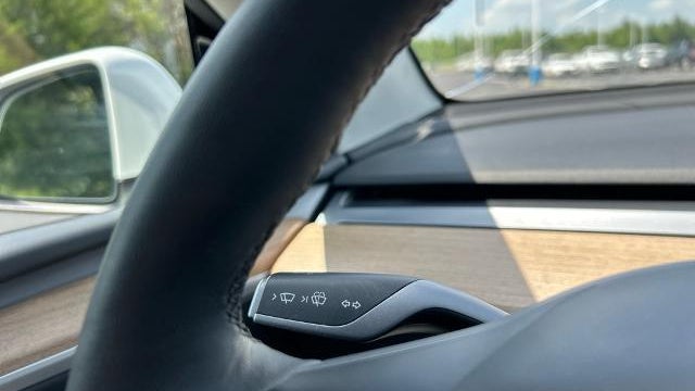 2023 Tesla Model Y Base