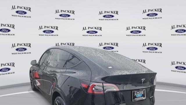 2023 Tesla Model Y Base