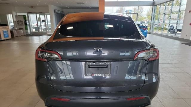 2025 Tesla Model Y Long Range