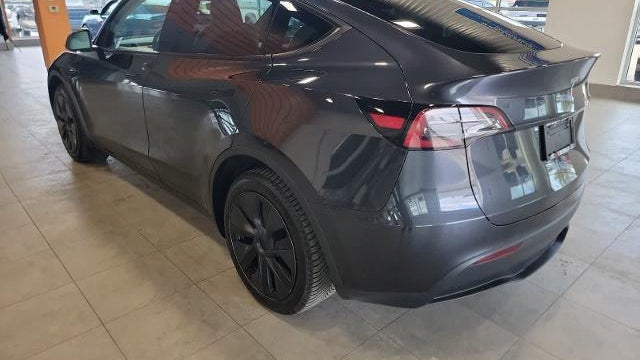 2025 Tesla Model Y Long Range