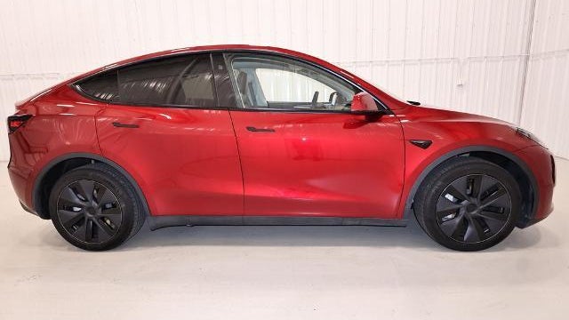 2025 Tesla Model Y Long Range