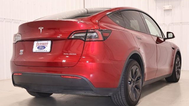 2025 Tesla Model Y Long Range