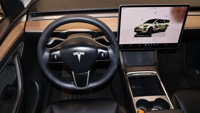 2025 Tesla Model Y Long Range