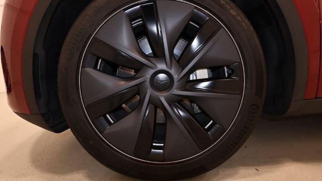 2025 Tesla Model Y Long Range