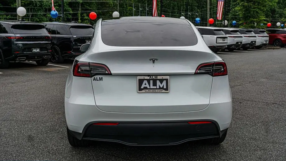 2023 Tesla Model Y Long Range