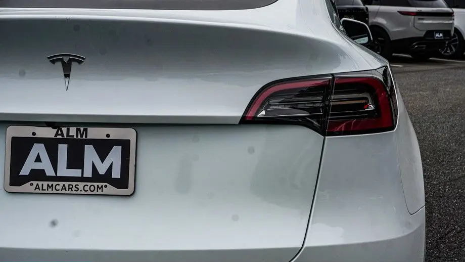 2023 Tesla Model Y Long Range