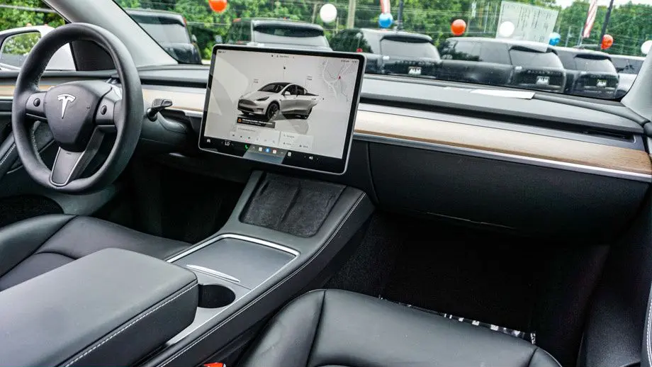 2023 Tesla Model Y Long Range