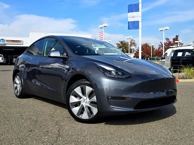 Photo of a 2023 Tesla Model Y AWD Long Range 4DR Crossover for sale