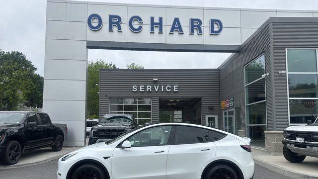 2023 Tesla Model Y Base