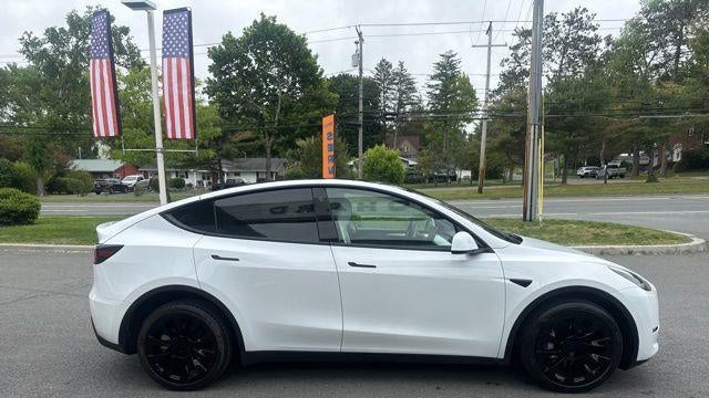2023 Tesla Model Y Base