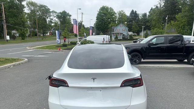 2023 Tesla Model Y Base