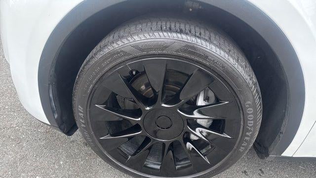 2023 Tesla Model Y Base