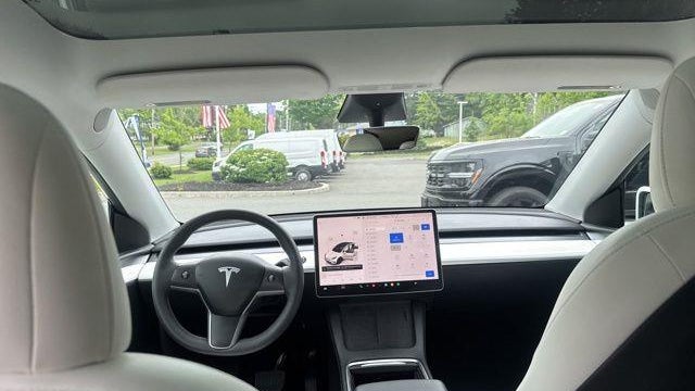 2023 Tesla Model Y Base