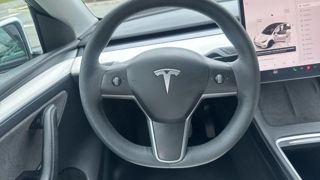 2023 Tesla Model Y Base