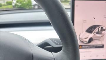 2023 Tesla Model Y Base