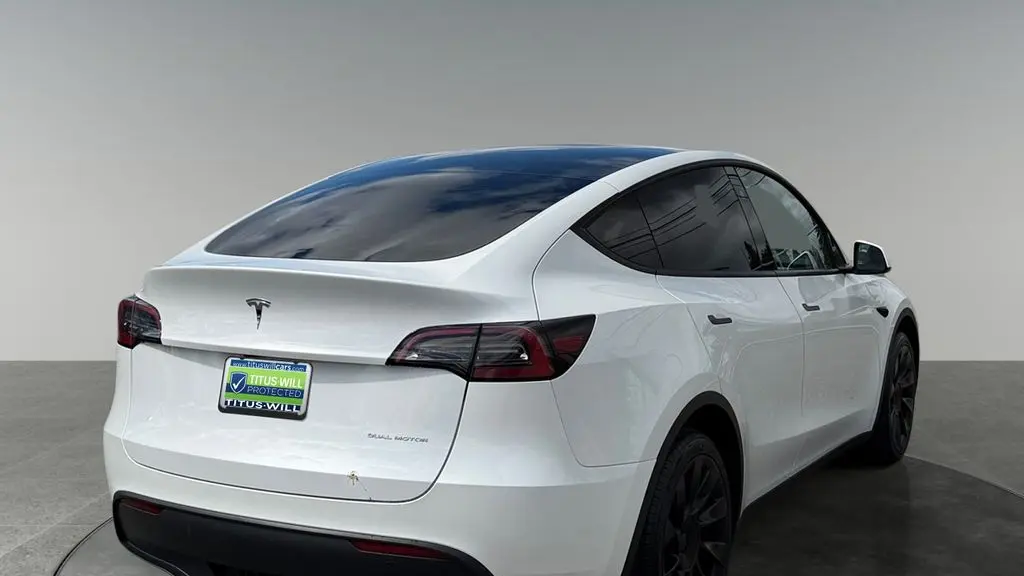 2024 Tesla Model Y Long Range