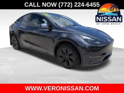2025 Tesla Model Y AWD Long Range 4DR Crossover