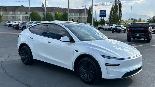 2026 Tesla Model Y Premium