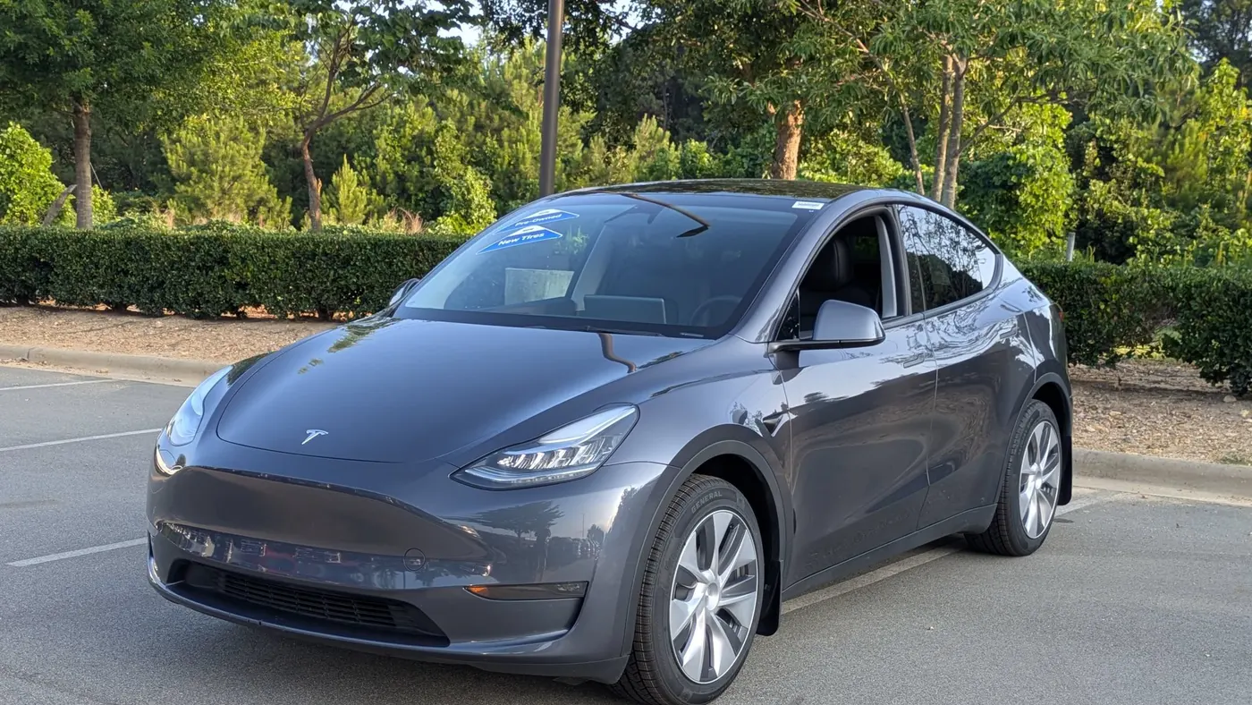 2023 Tesla Model Y Long Range