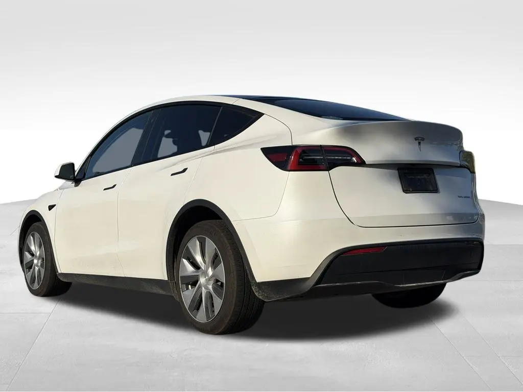 2023 Tesla Model Y - $27,297