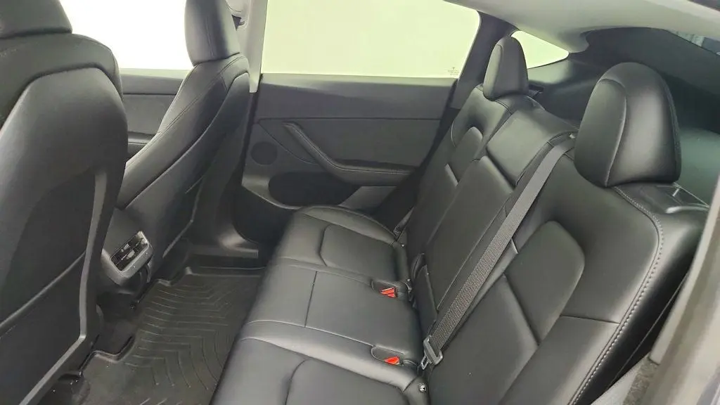 2023 Tesla Model Y Base