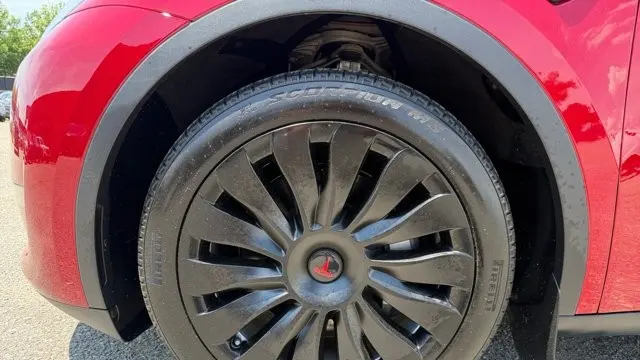 2024 Tesla Model Y Long Range
