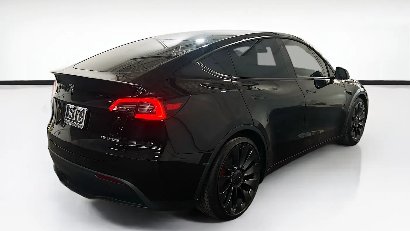 2023 Tesla Model Y Performance