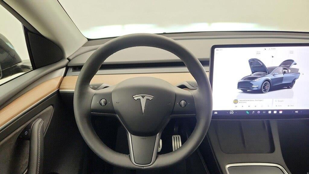 2024 Tesla Model Y Performance