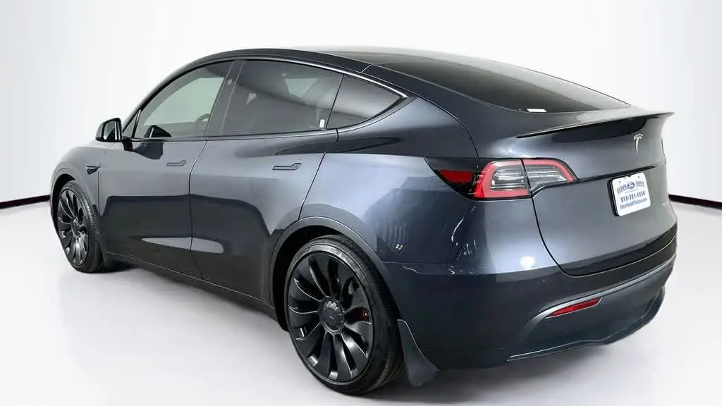 2025 Tesla Model Y Performance
