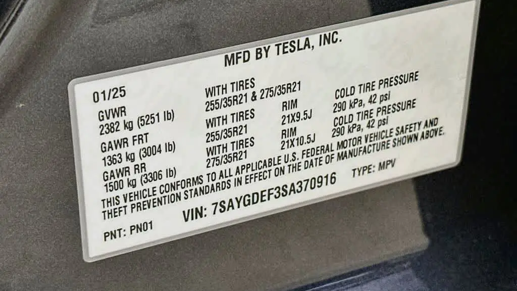 2025 Tesla Model Y Performance