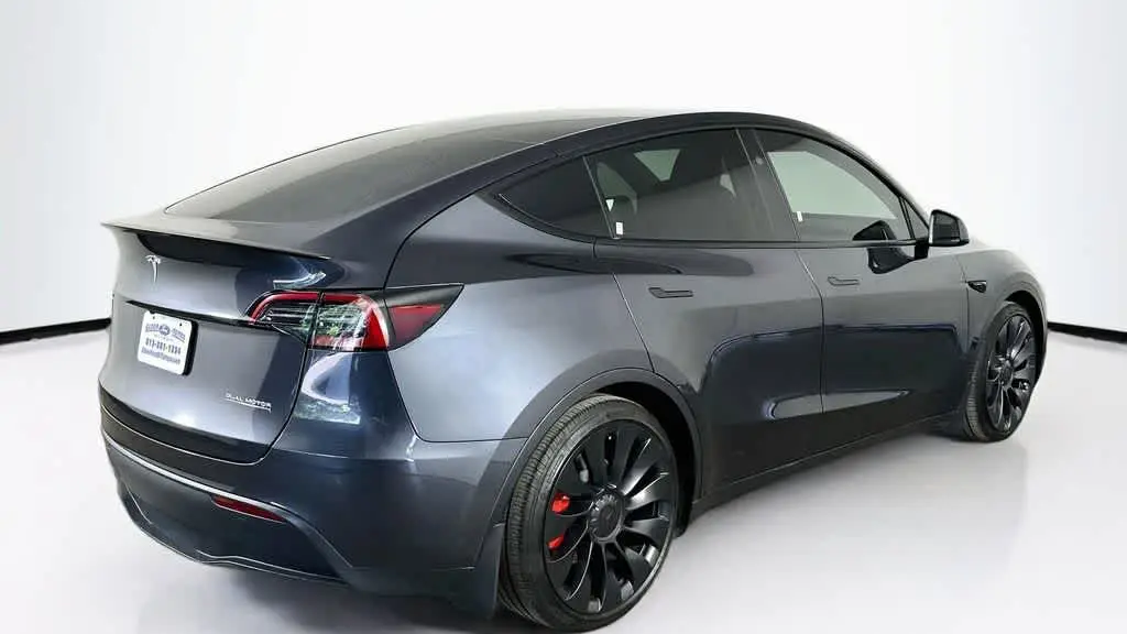 2025 Tesla Model Y Performance