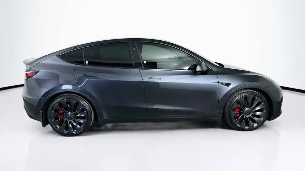 2025 Tesla Model Y Performance