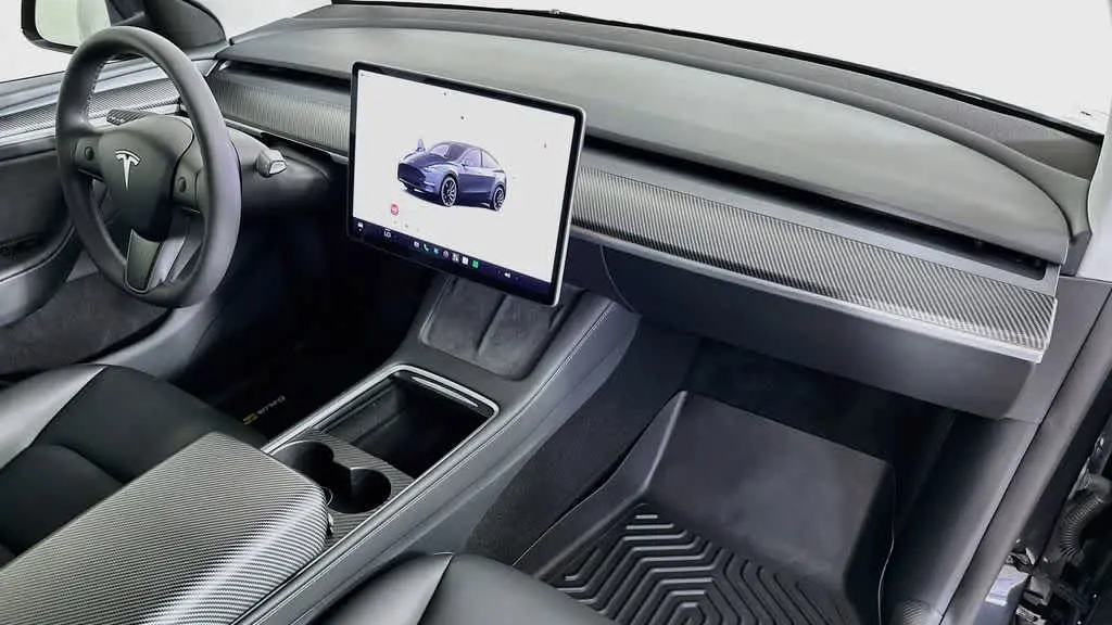2025 Tesla Model Y Performance