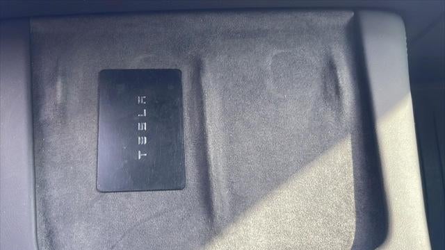 2025 Tesla Model Y Performance