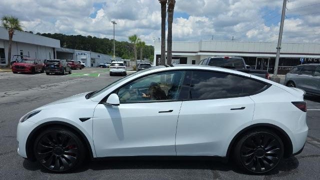 2023 Tesla Model Y Performance