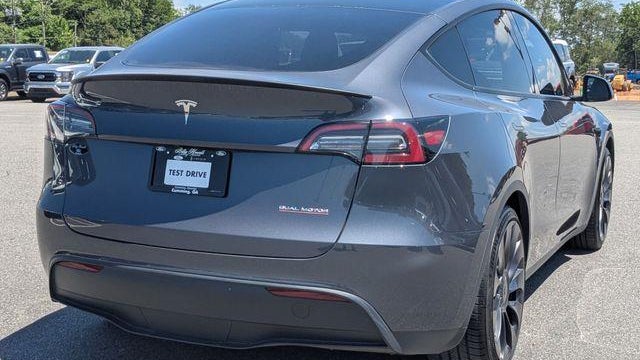 2023 Tesla Model Y Performance