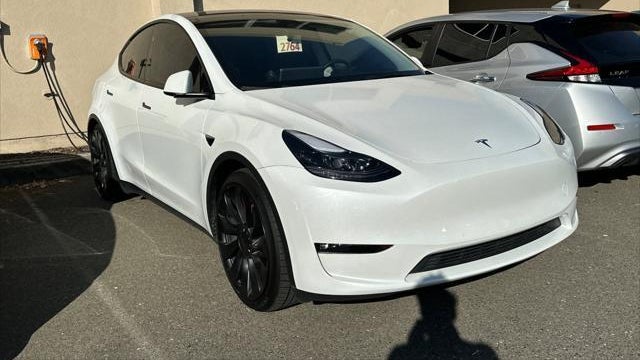 2023 Tesla Model Y Performance