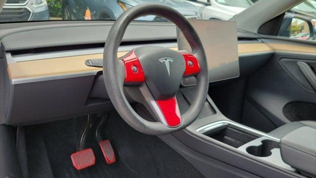 2024 Tesla Model Y Performance