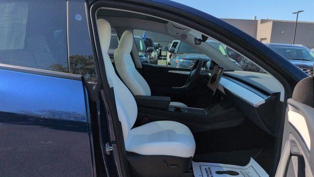 2024 Tesla Model Y Performance