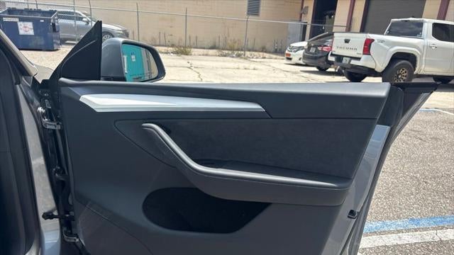 2025 Tesla Model Y Performance