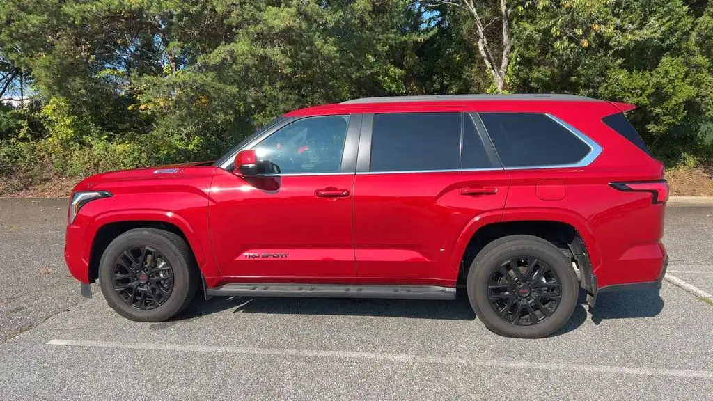 2025 Toyota Sequoia SR5
