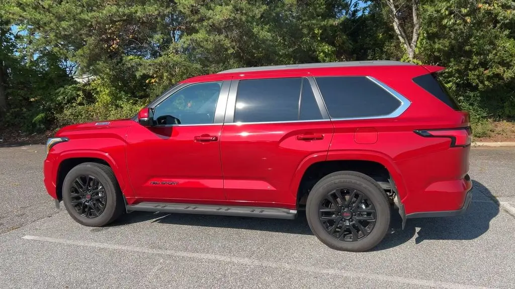 2025 Toyota Sequoia SR5
