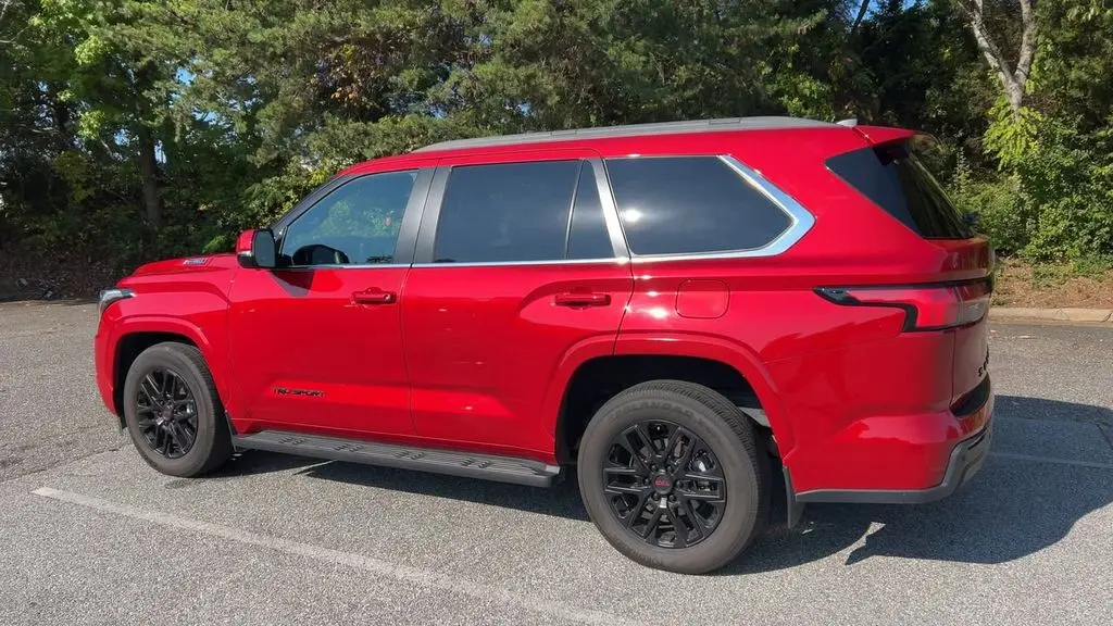 2025 Toyota Sequoia SR5
