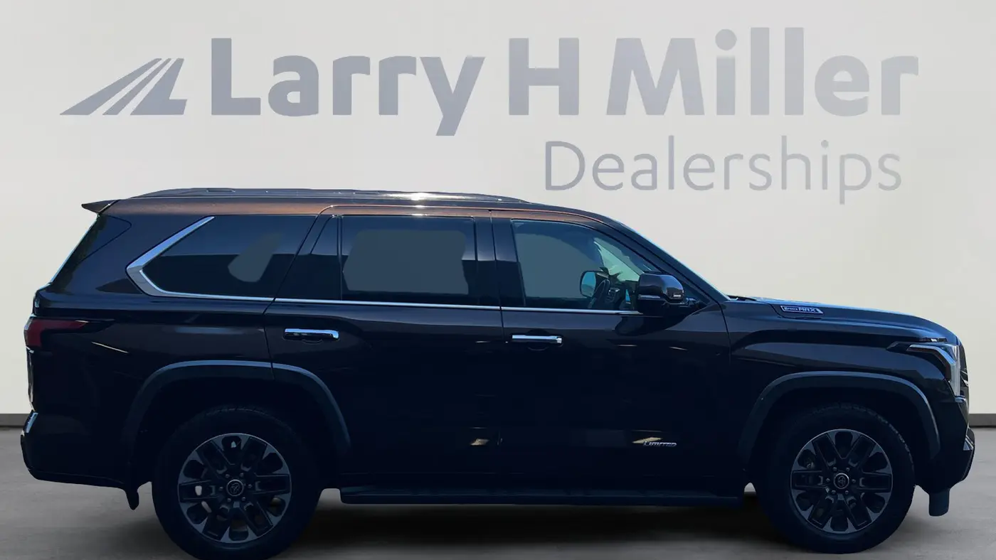 2023 Toyota Sequoia SR5