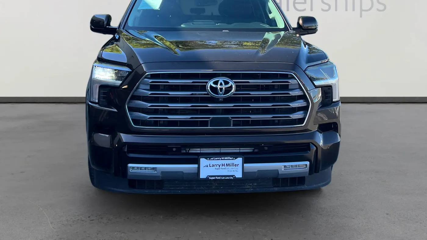2023 Toyota Sequoia SR5